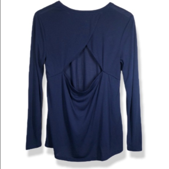 Old navy long sleeves very light for active work - Picture 2 of 6